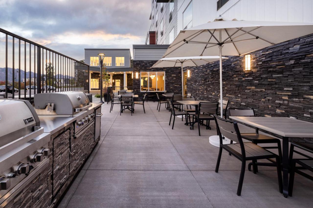 Towneplace Suites By Marriott West Kelowna Buitenkant foto