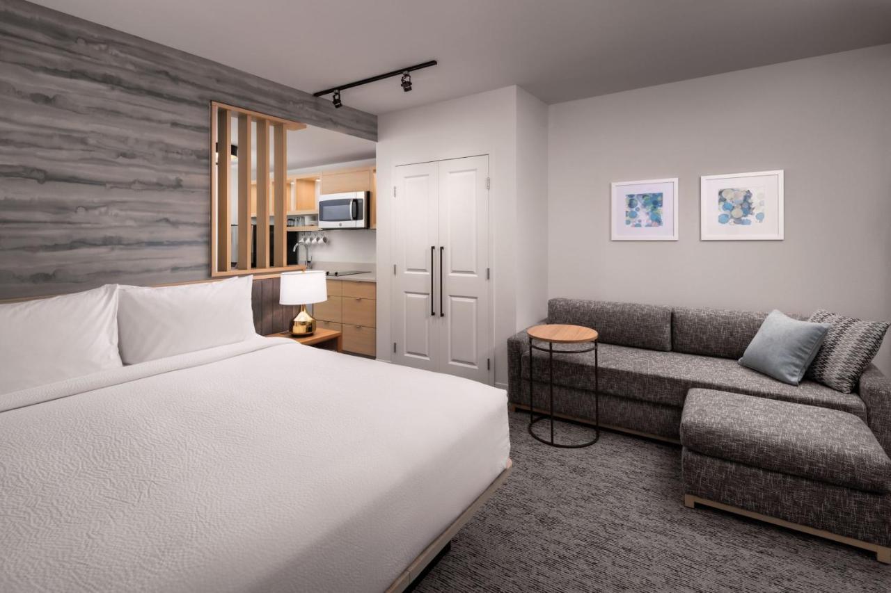 Towneplace Suites By Marriott West Kelowna Buitenkant foto